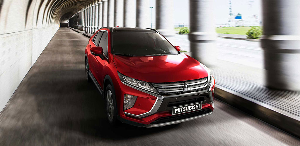 Eclipse Cross driving 