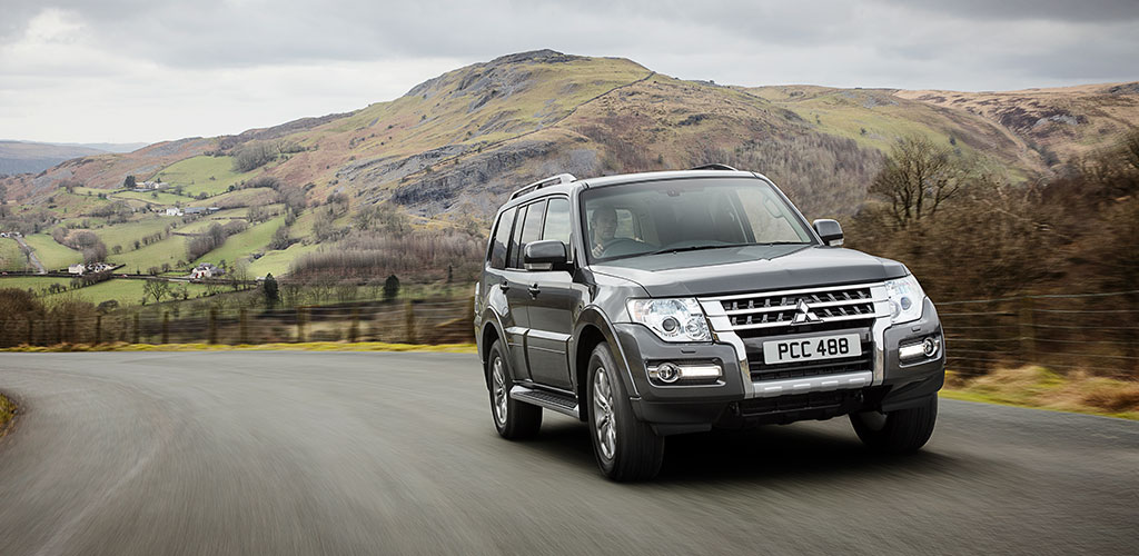 shogun-owners Shogun driving down country lane