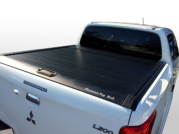 L200 Retractable Cover