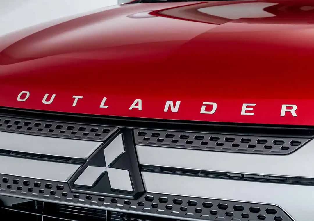 Outlander bonnet badge